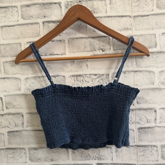 Abercrombie & Fitch Jean colored smocked crop top Size Large - Picture 2 of 5